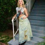 Zara Larsson Instagram - Long skirt because I’m modest