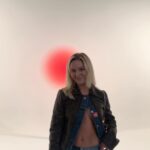 Zara Larsson Instagram - Trust in your friends like I trust this jacket
