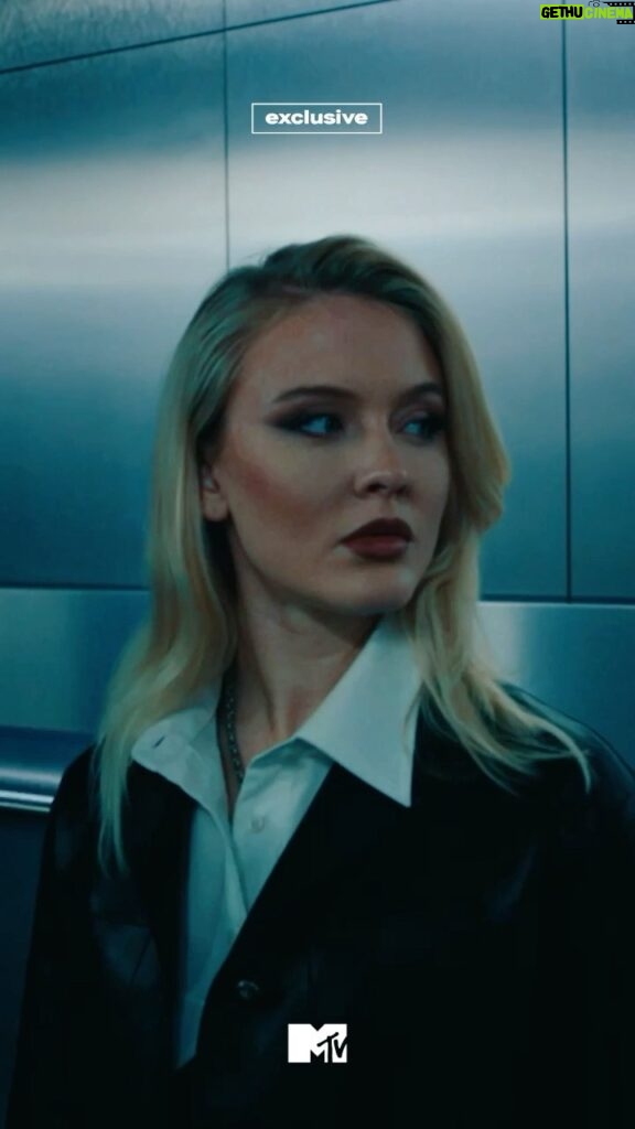 Zara Larsson Instagram - 🎵 @ZARALARSSON IS HERE EVERYBODY STAY CALM ✨😱 To prepare you, here’s a lil sneak peek from the music video for ‘Can’t Tame Her’ COMING OUT TOMORROW AT 6PM 🥳 #zaralarsson