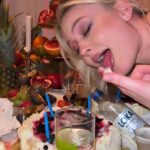 Zara Larsson Instagram - Happy new year!!!!!! Lets do the impossible possible!!! Let’s be even sexier 2023