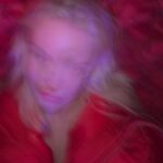 Zara Larsson Instagram - From me and mine to you and yours 🎄❤️