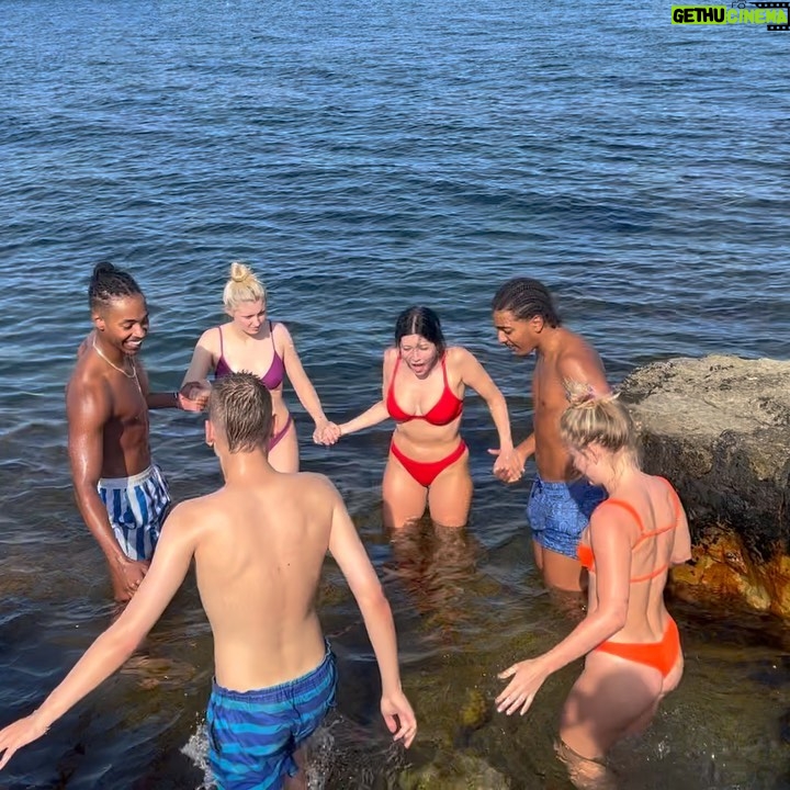 Zara Larsson Instagram - 1. Join our cult? 2. Omg professional football players!!! 3. Melting marshmellow mmmmm