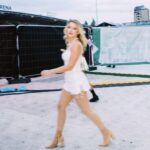 Zara Larsson Instagram - I’ve been on vacation for 4 days but on Instagram I’m working @johannapetterssons