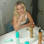 Zara Larsson Instagram - What would I do without ACO in these dry winter times? Where would my GLOW be? Guess we’ll never know… ACO is available in 🇸🇪🇳🇴🇫🇮🇩🇰🇩🇪🇬🇧🇺🇸
