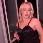 Zara Larsson Instagram - Happy new year!!!!!! Lets do the impossible possible!!! Let’s be even sexier 2023