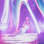 Zara Larsson Instagram - I’ve been on vacation for 4 days but on Instagram I’m working @johannapetterssons