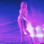 Zara Larsson Instagram - I’ve been on vacation for 4 days but on Instagram I’m working @johannapetterssons