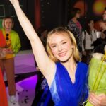 Zara Larsson Instagram - Got to recreate a memory with @guardian and I chose this one from when I won swedens got talent, where it all started. Look at the details, look at mom in the back 😭😭 I’m cryiiing hahaha