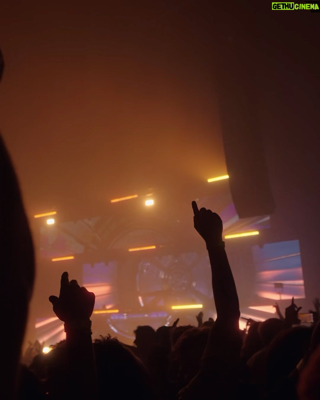 Zedd Instagram - HAPPY NEW YEAR 🎊. What an amazing way to ring in to the new year 🥲. I hope 2024 is the year we can all amplify the love we spread and cut out hate ♥️. Peace out ✌️