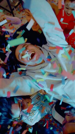 Zedd Instagram - When it’s your birthday in Vegas, it matters where you stay. 🎉

@resortsworldlv is home to @hiltonhotels @conradhotels and @lxrhotels and delivered a birthday party to remember for @landonorris. #HiltonVroomService 🏁