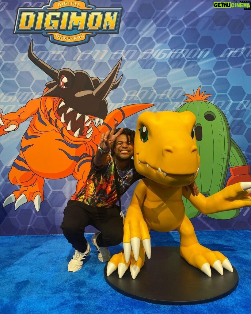 Zeno Robinson Instagram - AX 2022 BAYBEEEEEEEE. It was my first time as a guest and it was a MOVIEEEEEEEEE. #boxlunchaxparty went CRAZY, @boxlunchgifts thank you for having me and taking care of me. @toei_animation thank you for everything!! @steveaoki was amazing 🙏🏾 @sonicboomb0x thank you thank you for the amazing event y’all threw too!! And I loved meeting every single one of y’all who came to see me. 🙏🏾❤️