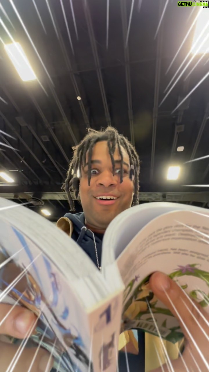 Zeno Robinson Instagram - @childish_gamzeno the one and only voice of Tyresse in volume 2 of iridescent! You can chill at our booth any day😎🤙🏻 ‼️Iridescent manga‼️ Created by: @saymondblaze + @pedroblaze #manga #mangaka #originalmanga #indiecomic