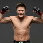 Zhalgas Zhumagulov Instagram - Ассалямуалейкум, страна 🇰🇿 Вот и свершился мой решающий поединок, где я просто обязан был выиграть! Я усердно готовился, и как никогда подошёл к этому поединку со всей серьёзностью. Я просто не мог подвести свой народ, ведь я столько сил и времени, всё что можно было вложил, чтоб попасть в промоушен номер один во всем мире #UFC Если бы в этот день не подняли мою руку, то все к чему я стремился почти всю свою жизнь, было бы напрасным! Именно этот поединок был посвящён моему народу, моей стране! Я просто не мог подвести свою страну! Хочу, чтоб страна знала, кто остаётся за кадром и кто помог пройти правильную подготовку ⤵️ Хочу выразить огромную благодарность своему тренеру @parrumpaatt , за то, что вы видели в этот день. Эта заслуга и большой вклад в меня, благодаря ему по воле Всевышнего ✊ Так же людям, которые на протяжении всего моего подготовительного лагеря были со мной, и вдохновляли меня только на победу 💪 @alberttumenov_ @bakhitov08 @boss_astana Рахмет Вам братья от меня и моего народа 👏, кроме хейтеров конечно 😃 Выражаю благодарность моей команде @arlan.mma.pro и старшим братьям Кенесу Хамитовичу, @rashit_makhat и @s_marchello за колоссальную поддержку ✊ @dorhan_ddd и брат @kaisar_o огромный #РАХМЕТ за вашу организованность и переживания 🙏 Мои старшие братья без которых не было бы такой подготовки @tolegen_kumarov, @anuarbek_mukashev, @kenzhetaev_ и Арлан Шадарбаева 🤙🏻 В особенности выражаю благодарность своему второму отцу и моему первому и незаменимому тренеру @aibekshokputov Благодарю Вас за большой вклад и веру в меня, и правильное воспитание 🙏 Так же спасибо залу #numberone @americantopteam за те условия, которые вы создали для бойцов 👍 @sayatus брат рахмет тебе огромный, за твою настойчивость, переживания и профессионализм в твоей сфере деятельности ✊ И как же без моих спарринг партнёров, которые прошли со мной этот путь почти всю дорогу @victordiasmma, @thatguy_mma ‼️А хейтерам скажу: «ко*акбасы, сейчас моё время!» ✊‼️