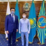 Zhalgas Zhumagulov Instagram - Нұр-Сұлтанда елорданың әкімі Алтай Сейдірұлымен кездесу өтті. Сіздермен кездесіп, танысқаныма өте қуаныштымын. Мен осы маңызды мемлекеттік қызметте әкімге күш пен батылдық, халқымыз бен еліміздің игілігі жолындағы қызметінде үлкен табыстар тілеймін! В Нур-Султане прошла встреча с акимом столицы Алтаем Сейдировичем. Очень рад встрече и знакомству. Хотел пожелать акиму на этом важном государственном посту силы и мужества, больших успехов в деятельности на благо нашего народа и страны! Nursultan, Qazaqstan