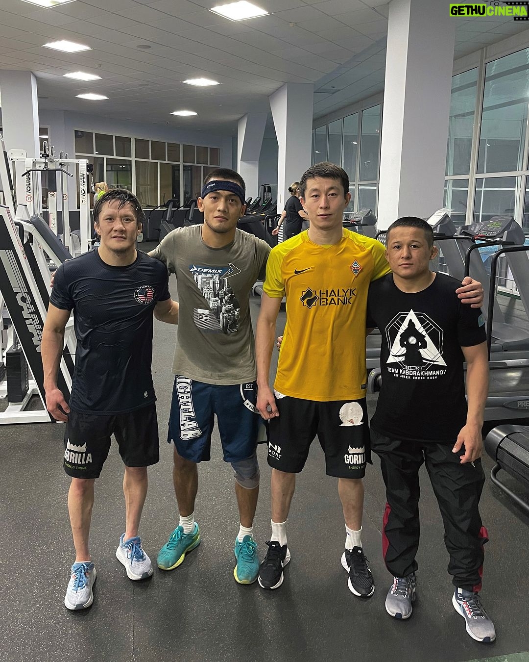 Zhalgas Zhumagulov Instagram - Naiza 57 турниріне өте аз уақыт қалды. Дайындық қызу үстінде. Барлығын Алматы Аренада күтемін✊ Kazahstan,Aktobe