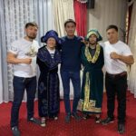 Zhalgas Zhumagulov Instagram - Қай заманда да әр адамның санасындағы аса мазмұнды және құрметті мәртебеге ие ұстаным – ол отансүйгіштік (патриоттық). Еліміздің патриоттарының бірі @ibragim_eskendir және отансүйер бауырларымызбен кездесіп ерекше отырыс болды. Шапан кигізіп , қонақжайлық көрсетіп, батырларымыз туралы әңгімесін айтып мотивациялап, ерекше мағыналы сыйлықтар беріп, осындай құрмет көрсеткеніңіз үшін Алла разы болсын! Сіздің биік шыңдарға жете беруіңізге тілектеспін! Nursultan, Qazaqstan