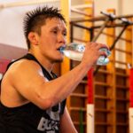 Zhalgas Zhumagulov Instagram - Вода - это источник жизни, и в моём случае источник правильной и здоровой тренировки 🦾 @asu_water #достигайвершинсasu