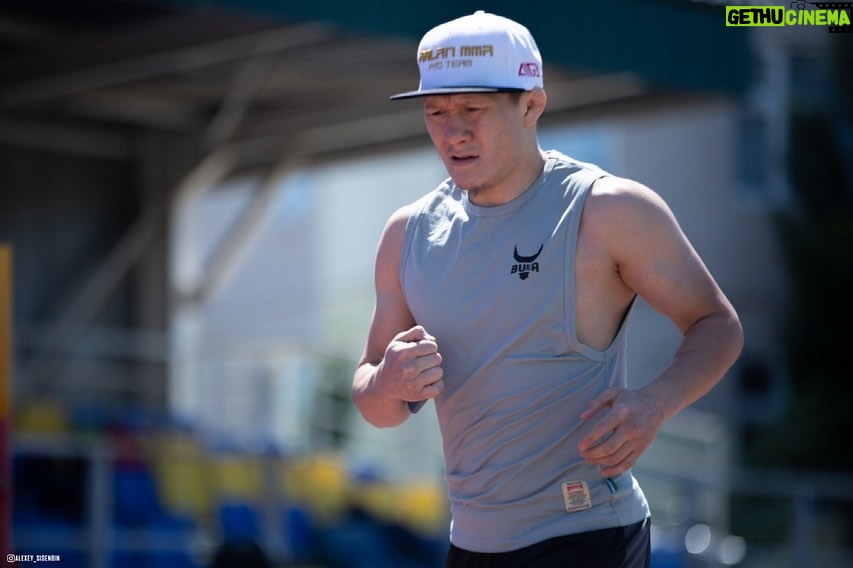 Zhalgas Zhumagulov Instagram - Вышел сегодня на пробежку 🔄 Готовимся, готовимся, готовимся! #UFCFIGHTISLAND Kazahstan,Aktobe