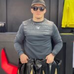 Zhalgas Zhumagulov Instagram - Енді #BUKA біздің де Ақтөбеде ашылды 🔥 Көбісі олардан киімдер алу үшін менен сұраушы еді, енді барып өздеріңіз таңдап алуға керемет мүмкіндік бар 👍 Менде Америкадағы жаттығу жиынтығының өтуіне орай қажетті спорт киімдерін алдым. Маған байланысты себептерді иншаАллах орындаймын! 🦾 #BUKA теперь и у нас в городе 🔥 #Актобе Многие ждали и просили меня приобрести одежду #BUKA, теперь вы лично можете сходить и выбрать 👍 Ну и я пришёл взять все необходимые вещи для тренировок на сборы в Америку. Заряжен, как всегда! Сделаем все причины, которые зависят от меня! 🦾 @bukaboxing_aqtobe