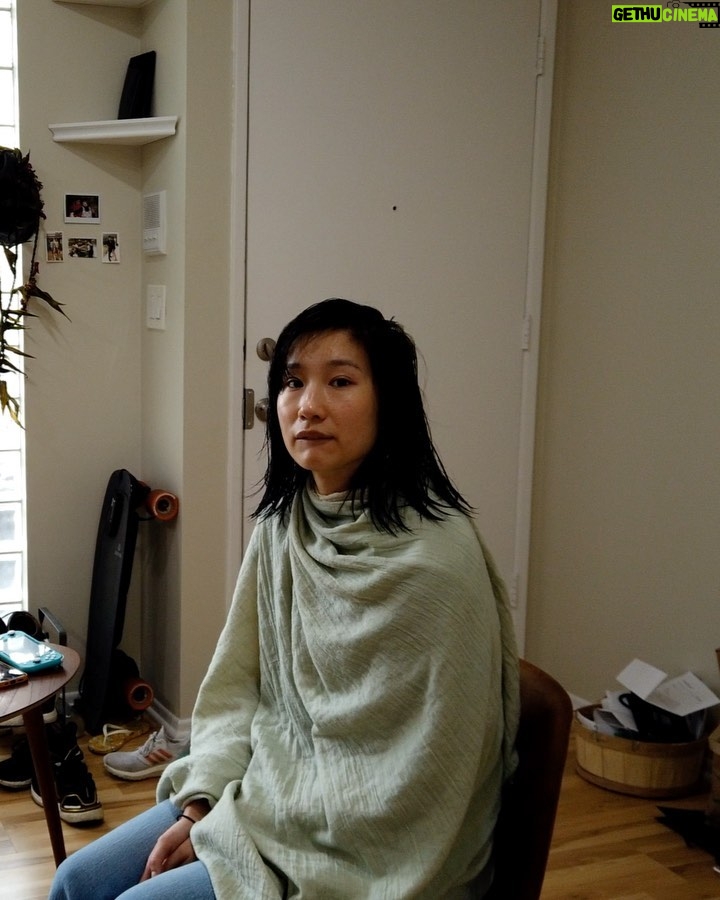 Meng'er Zhang - 73.7K Likes - I trust my husband @yung_and_the_dangerous so much that I let him cut my hair. This is the first time that he’s cut anyone’s hair, and he doesn’t even have a comb.
What you guys think!? I love it!