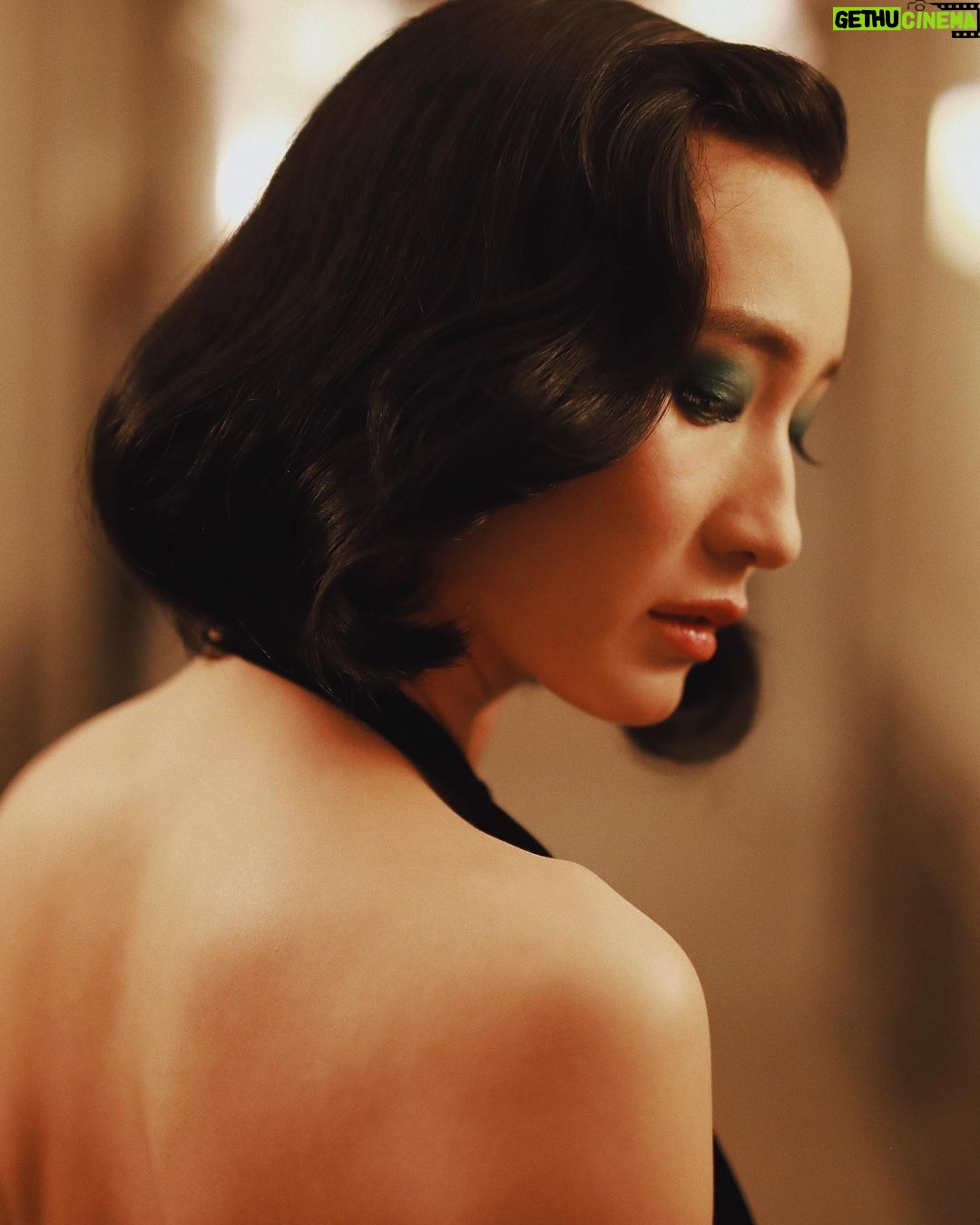 Zhang Meng'er Instagram - I was in a lot of good hands for the night, I counted 8. I want to thank Vogue for covering my getting ready moment for the Shang-Chi World Premiere. Link is in my bio! If you swipe til the end, you will see what my Glam Team had to deal with 😝 I am so grateful for their talents and care ! Stylist: @kevinmichaelericson Hair: @renatocampora Makeup: @rachelgoodwinmakeup Nails: @nailsbyshige Dress by @alexandrevauthier A special thanks to my MARVELous publicist @charlene 📸 @photobyjennajones