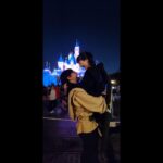 Zhang Meng'er Instagram - We Jedis/Sith! #disneyland #starwars