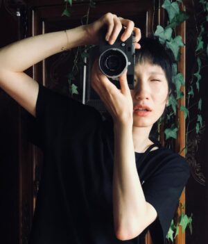 Meng'er Zhang Instagram - Love this camera my dad gave me. I’m not use to manual focusing so I haven’t taken any good photo with it yet, but I have a lot of good photos with it😜
