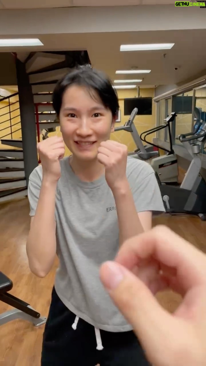 Meng'er Zhang - 39.6K Likes - Dangerous action, do not imitate
🥊🥊🥊🥊
