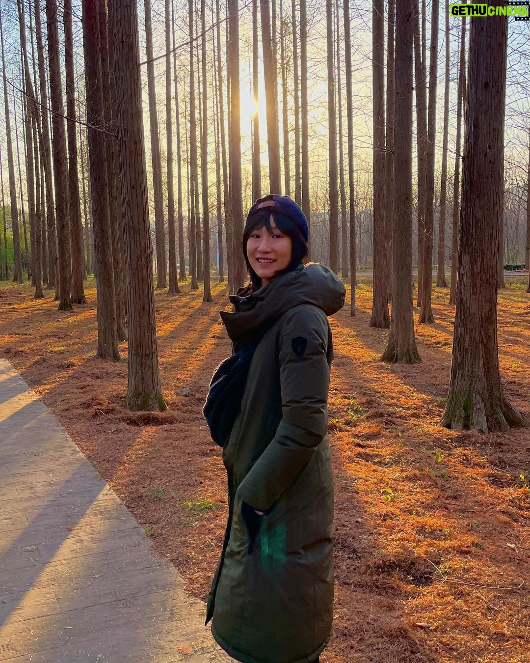 Meng'er Zhang - 23.1K Likes - 🌞🌞🌞
📸:@yung_and_the_dangerous, who always sees the best of me ♥️