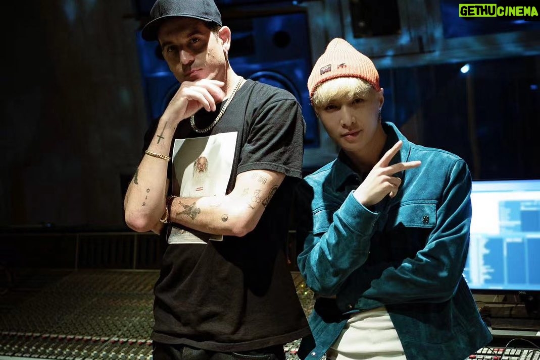 Zhang Yixing Instagram - We got a hit @g_eazy