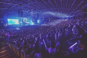 Zhang Yixing Instagram - Malaysia thank you so much! Yesterday was my first stop on this tour and all of you gave me so much love and support. You have no idea how much that means to me. You give me the confidence and power to perform on stage. You make my heart so full and warm. I cannot describe the feeling. I loved seeing all the beautiful faces in the crowd. I want to come back again and see more of my Malaysian fans. Thank you for supporting me each step of the way. I want to make bigger and better performances for you! 

Love Lay