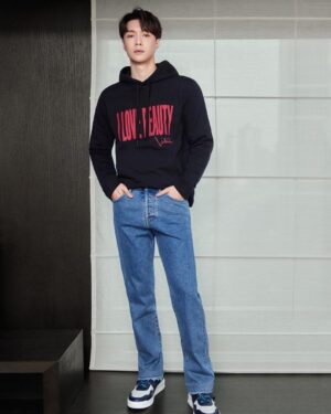 Zhang Yixing Instagram - I LOVE BEAUTY, IT’S NOT MY FAULT! @maisonvalentino #HappyBirthdayMrV ! Hoodie