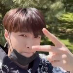 Zhang Yixing Instagram - Having some fun in the sun!