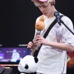 Zhang Yixing Instagram - It’s my honor to perform with a panda, China‘s national treasure. 🐼
