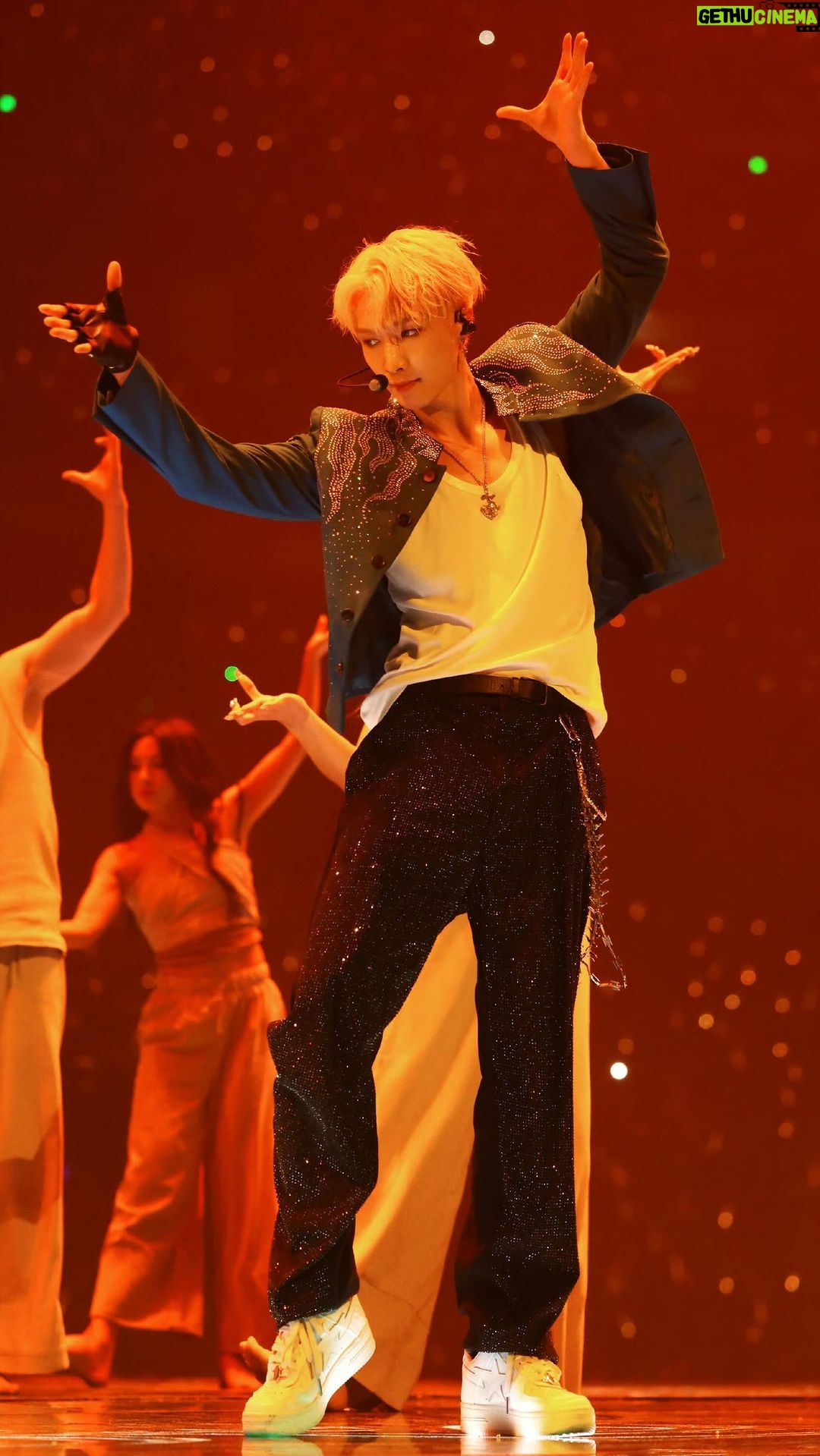 Zhang Yixing Instagram - Grand Line 3 Night One in Shanghai. Thanks for all the birthday wishes ❤️ See you tonight for round 2 Xbacks. Mercedes-Benz Arena, Shanghai