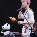 Zhang Yixing Instagram - It’s my honor to perform with a panda, China‘s national treasure. 🐼