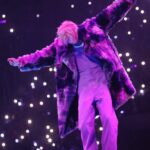 Zhang Yixing Instagram - Grandline 3 in Dalian! Thank you for an incredible night. Drop a ❤️ if you want to see me in your city.