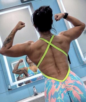 Zhao Xia Instagram - #backday 💪🏽💪🏽