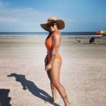 Zhao Xia Instagram – Happy Friday.🌤️🏖️ #familytime #beachday #summer #funtimes