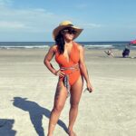 Zhao Xia Instagram – Happy Friday.🌤️🏖️ #familytime #beachday #summer #funtimes