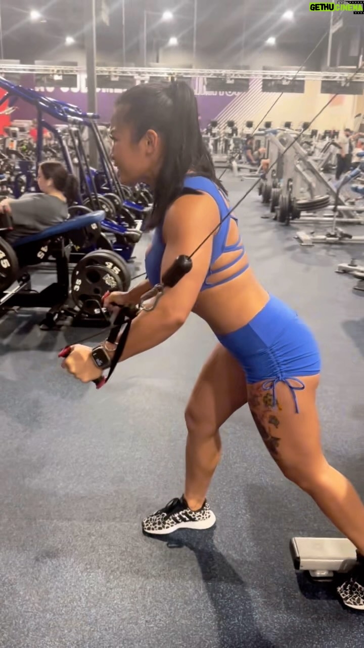 Zhao Xia Instagram - Monday posting.💪🏽 #chestworkout