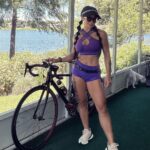 Zhao Xia Instagram - 20 miles biking 🚴🏻‍♀️💨 #cardio #bicycle #biking #workout