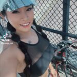 Zhao Xia Instagram - Happy Saturday!💪🏽😜🚴🏻‍♀️💨 #happyweekend #bicycle #cardio #vlog