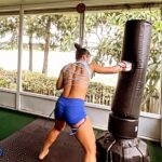 Zhao Xia Instagram - I feel good.😏 #workout #kickboxing #cardio #motivation