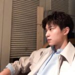 Zhen Hao Li Instagram - 大家都有看最新的About Youth嗎🤣🤩 好開心能見到大家～～ 你們超棒❤️ Makeup: @shanshan3019 Hair: @yenli77 Outfit: @nihow_official #AboutYouth #默默的我不默默的我們 #meee #universitylife #ootd