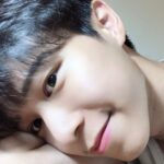 Zhen Hao Li Instagram - 繼續待在家會發霉 但防疫優先🥋 #大臉仔🤯 #stayhomestaysafe #selfie #bored #lazysunday Tainan
