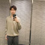 Zhen Hao Li Instagram - 實在太喜歡冬天⋯ 大家喜歡什麼季節呢？ Loving winter already… what about you? #meee #winteroutfit #selfietime #chillin #universitylife #delighted #ootd Taipei