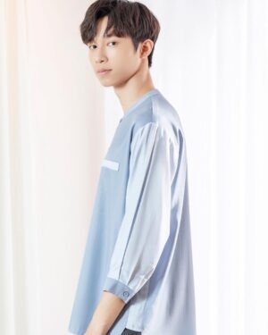 Zhen Hao Li Instagram - First time ever.

@vue.official_🙏

Stylist: @freddy.makeup