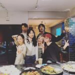 Zhen Hao Li Instagram - I procrastinate sometimes but…my gratitude and love towards ya’ll is never late. 我愛大家 未來就請多指教了！也一起加油🔥 （大家拍第一張的時候我失蹤了 所以⋯⋯🤔） #family #newyear2023 #meee #universitylife #winteroutfit #ootdshare Taipei