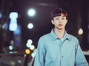 Zhen Hao Li Instagram - 校外版⋯好像幾乎都只在晚上出門的葉廣
大家喜歡制服還是私服廣呢～？

Which do u prefer? School uniform in the last post or casual outfits…⭐️

#默默的我不默默的我們 #AboutYouth #meee #universitylife #ootdshare #highschoolers
